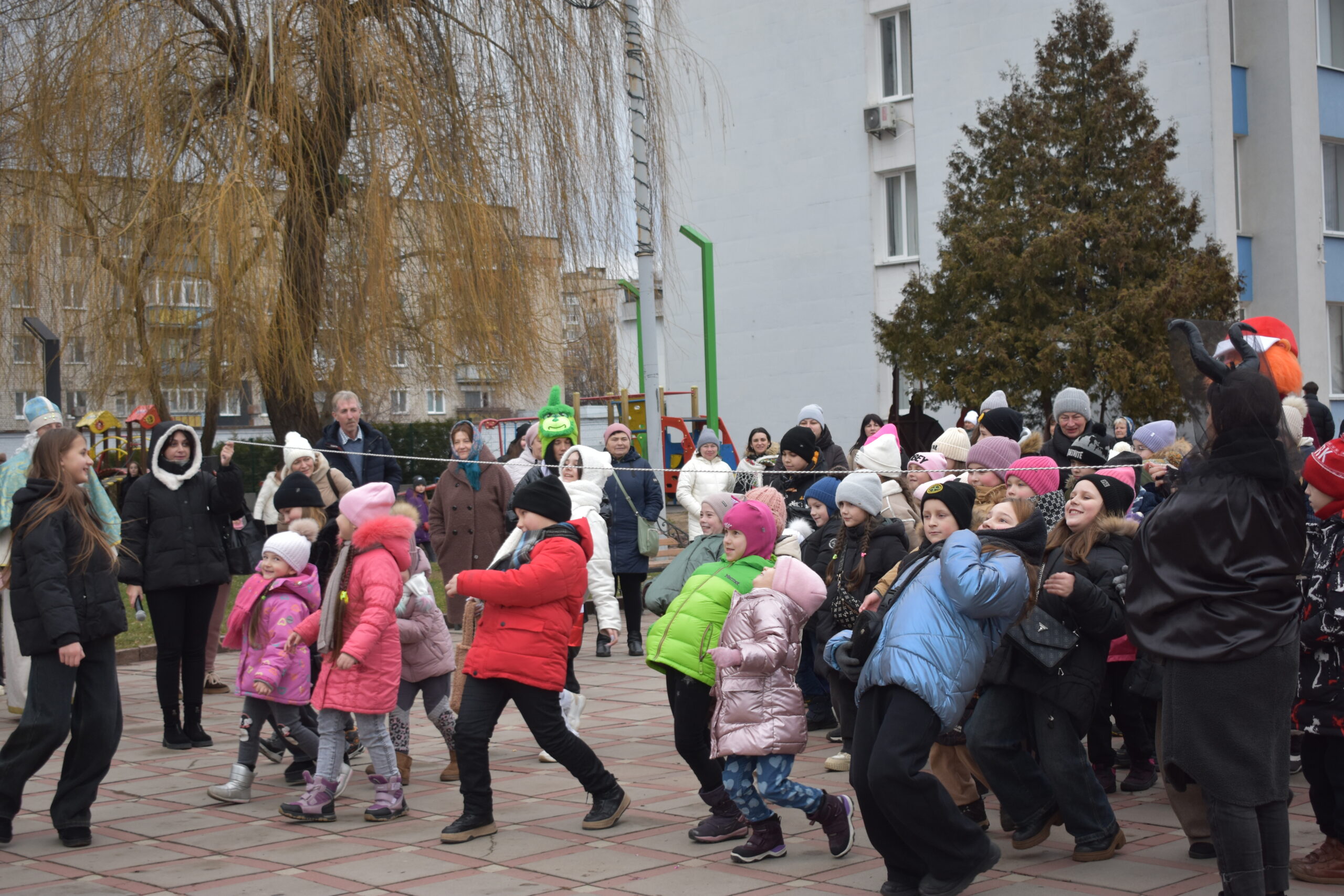 Новорічні розваги для дітей: не пропустіть святкову програму!