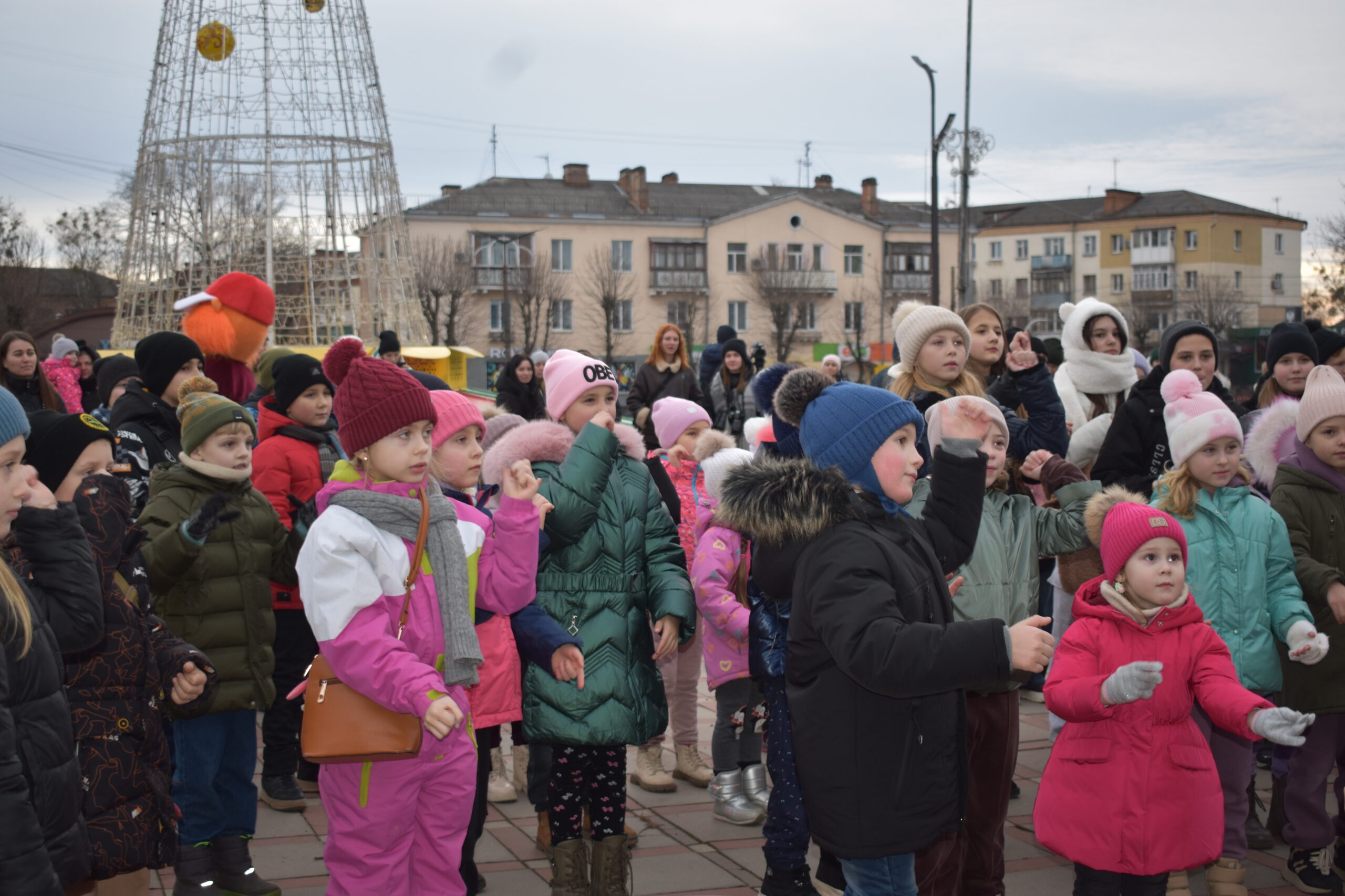 Новорічні розваги для дітей: не пропустіть святкову програму!