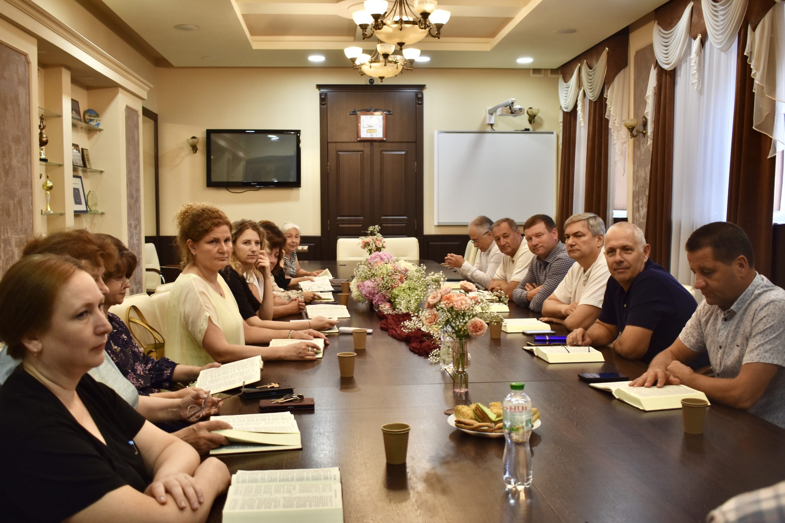 Молитовний сніданок: традиція єднання та роздумів