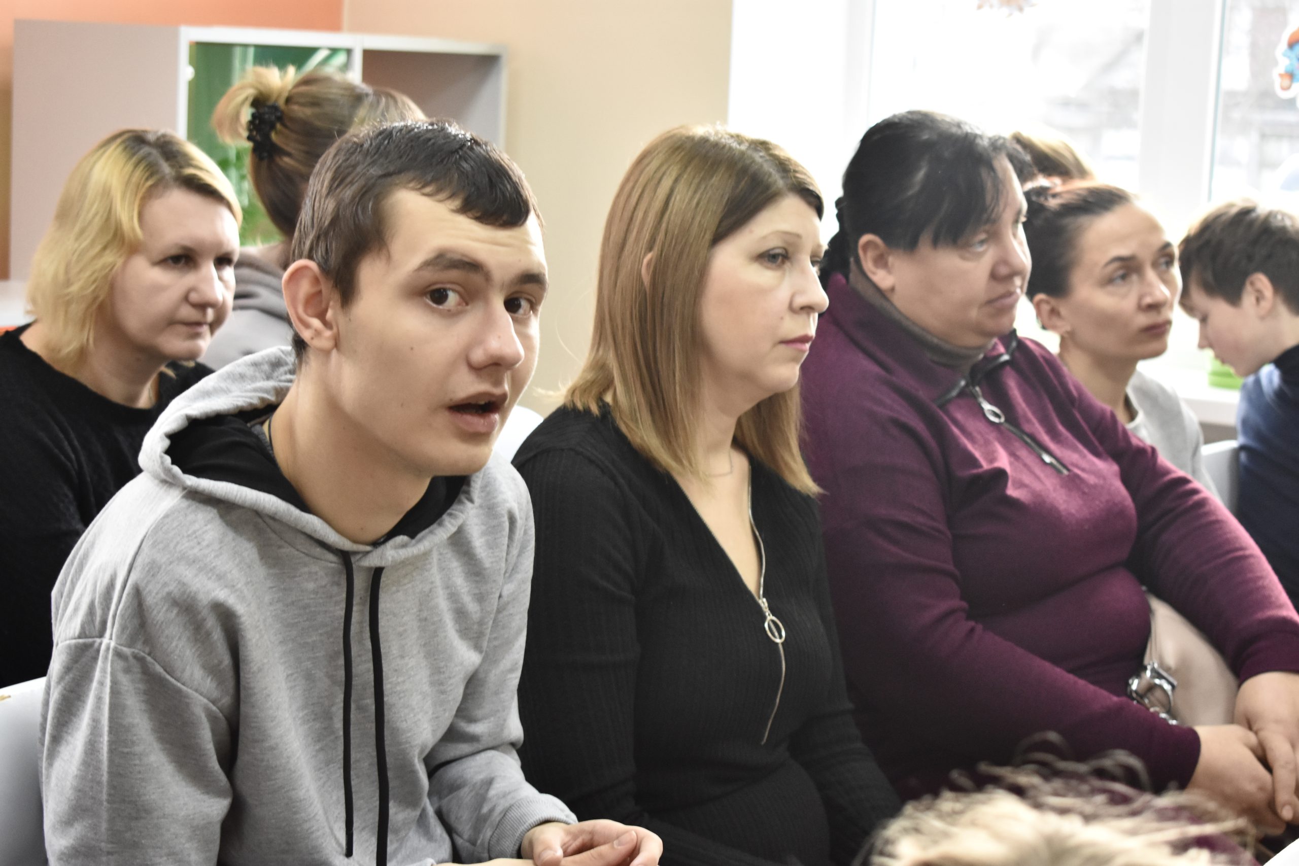 Казкові гості, яскраві емоції та дитячі усмішки: у Коростенському ІРЦ відбулося тепле святкове дійство