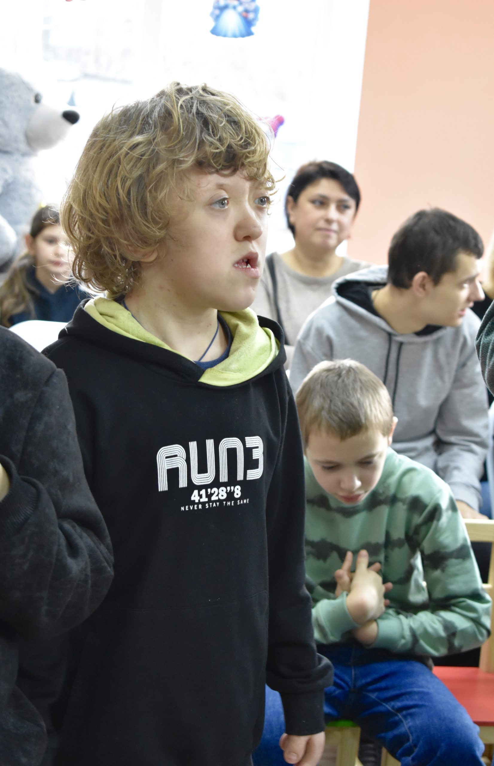 Казкові гості, яскраві емоції та дитячі усмішки: у Коростенському ІРЦ відбулося тепле святкове дійство