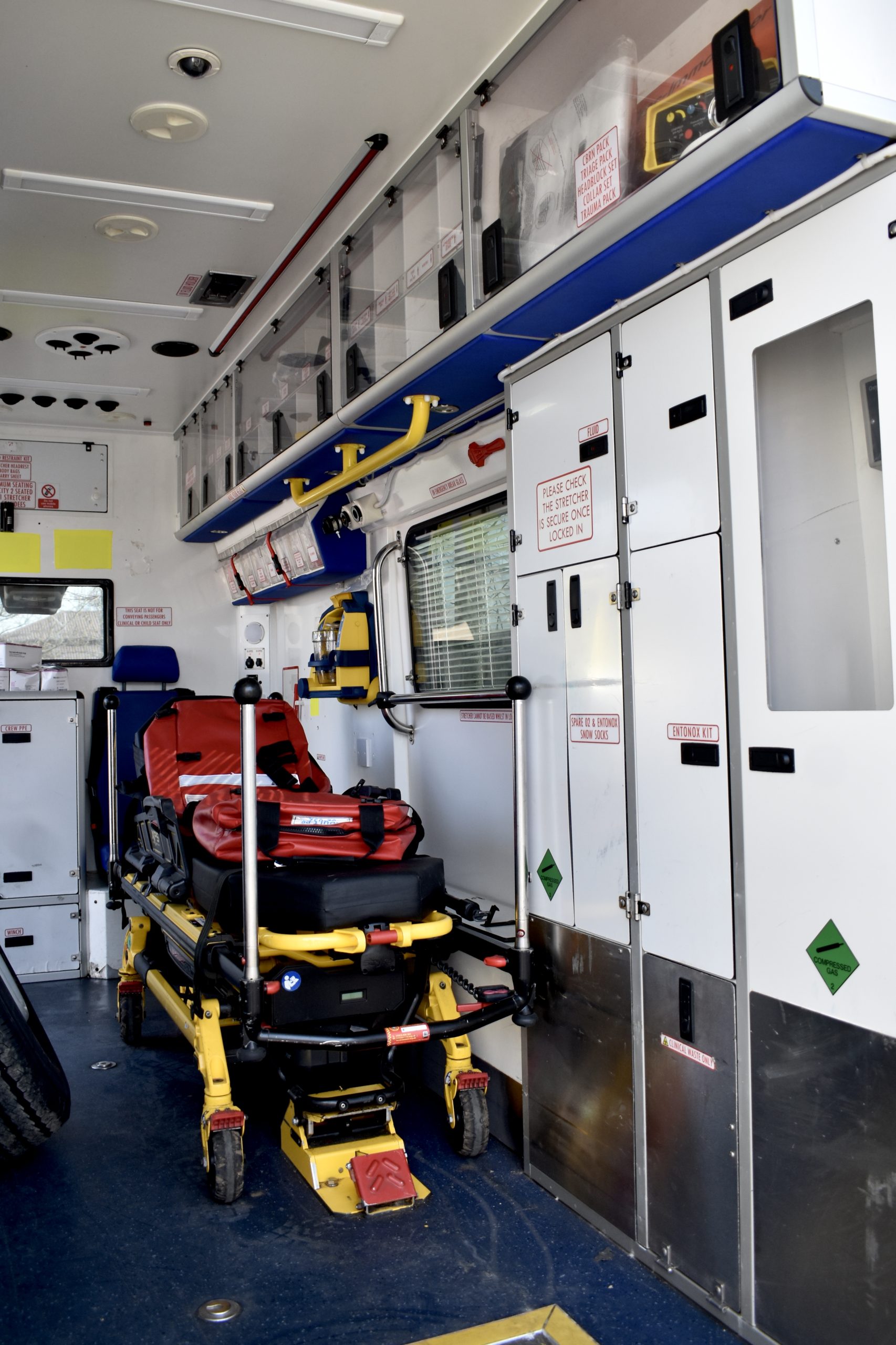 Ще одне підсилення для медиків і громади: у Коростенській центральній міській лікарні презентували новий реанімаційний автомобіль