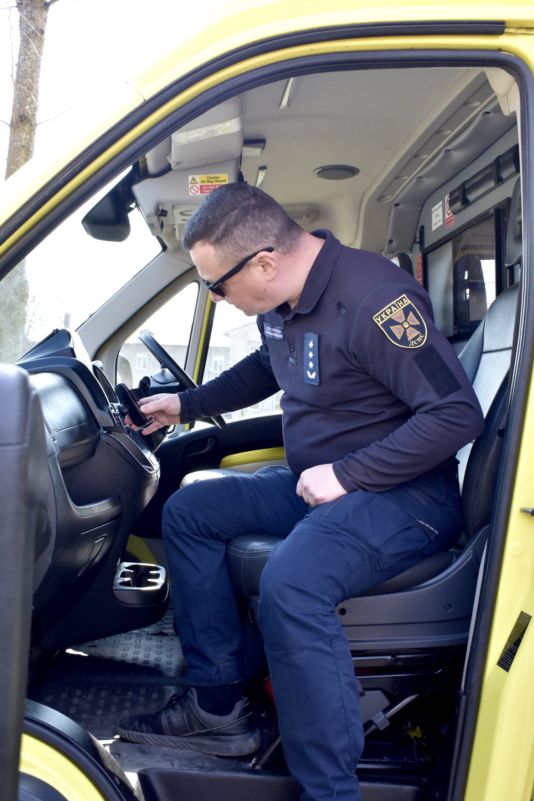 Ще одне підсилення для медиків і громади: у Коростенській центральній міській лікарні презентували новий реанімаційний автомобіль