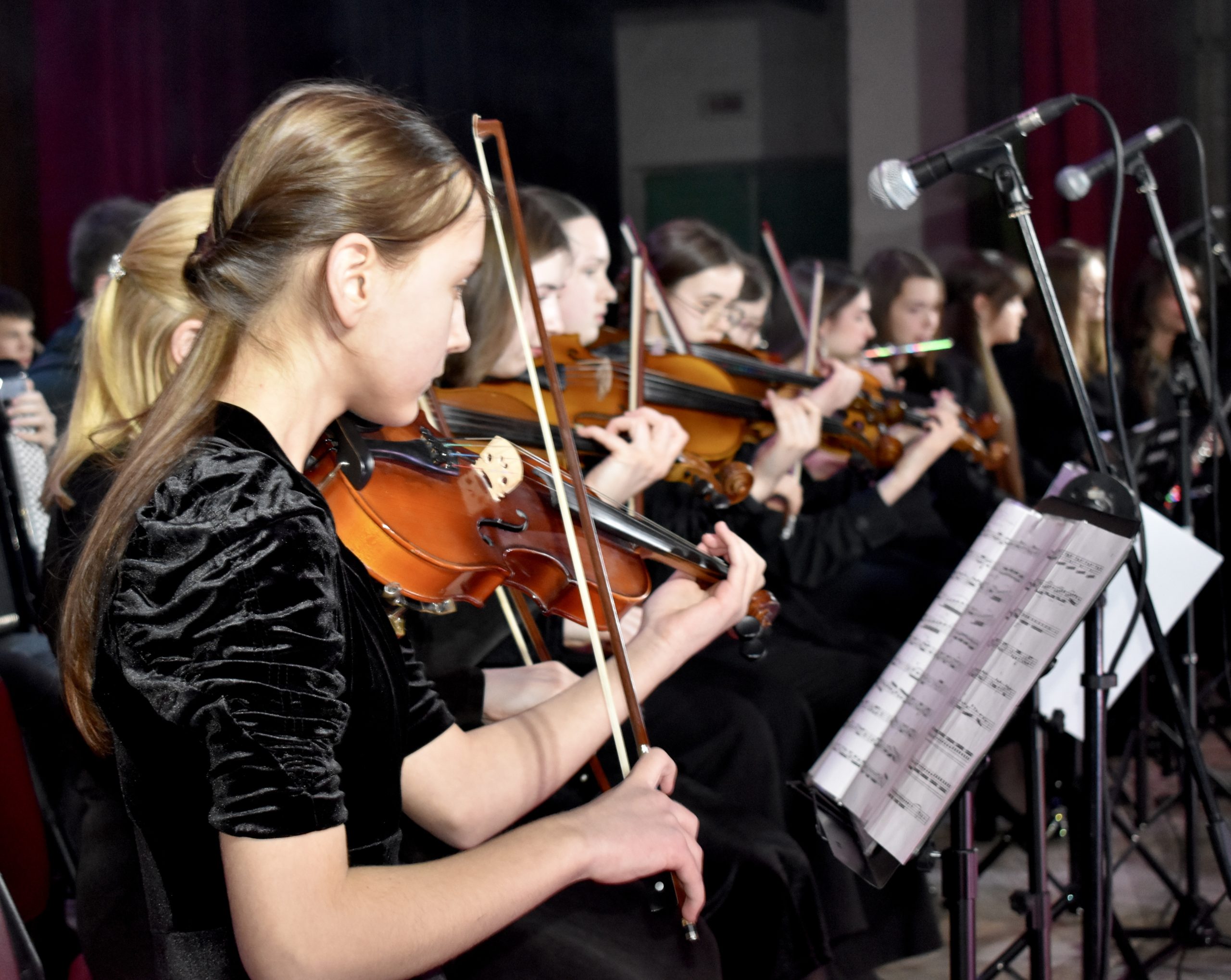 Мистецька синергія: як пройшов неймовірний вечір у міському палаці культури