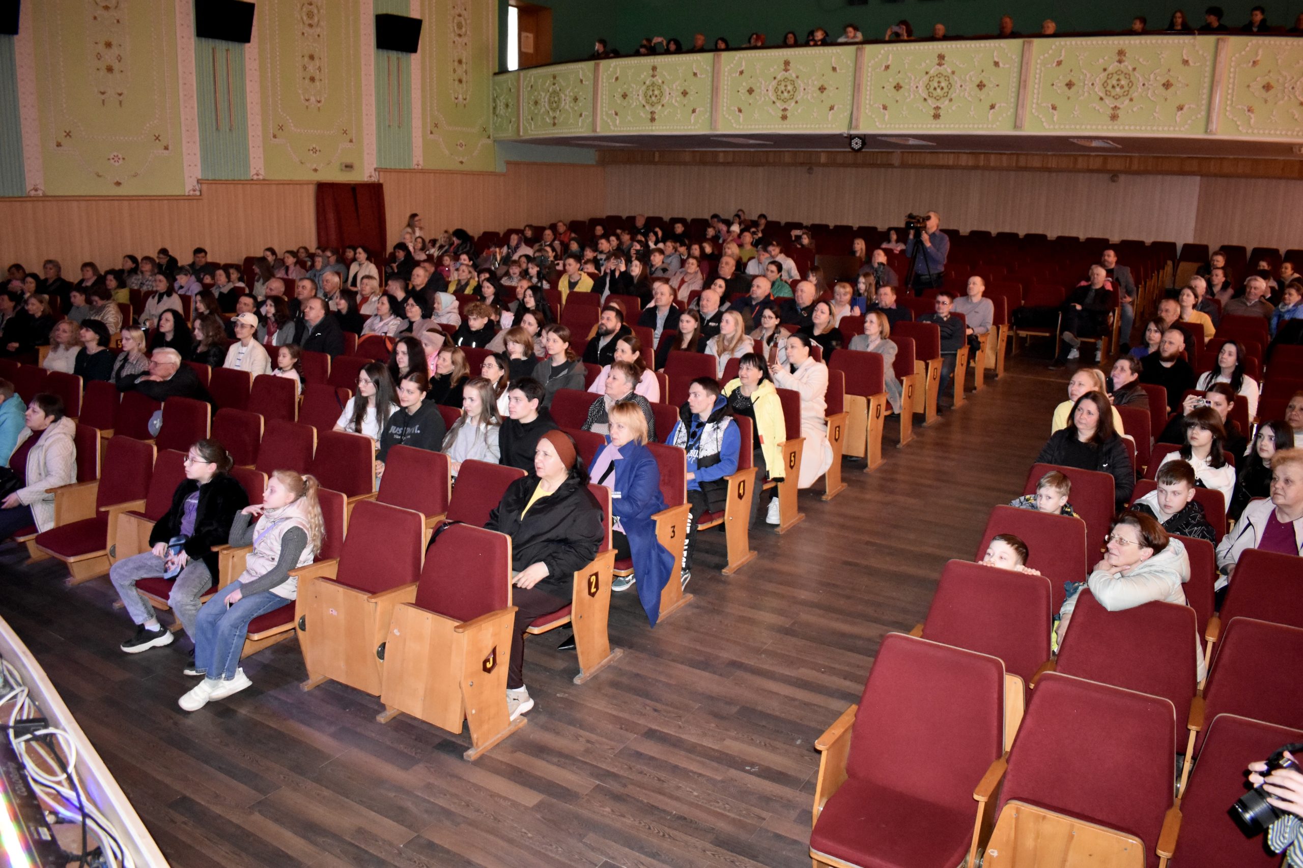 Мистецька синергія: як пройшов неймовірний вечір у міському палаці культури