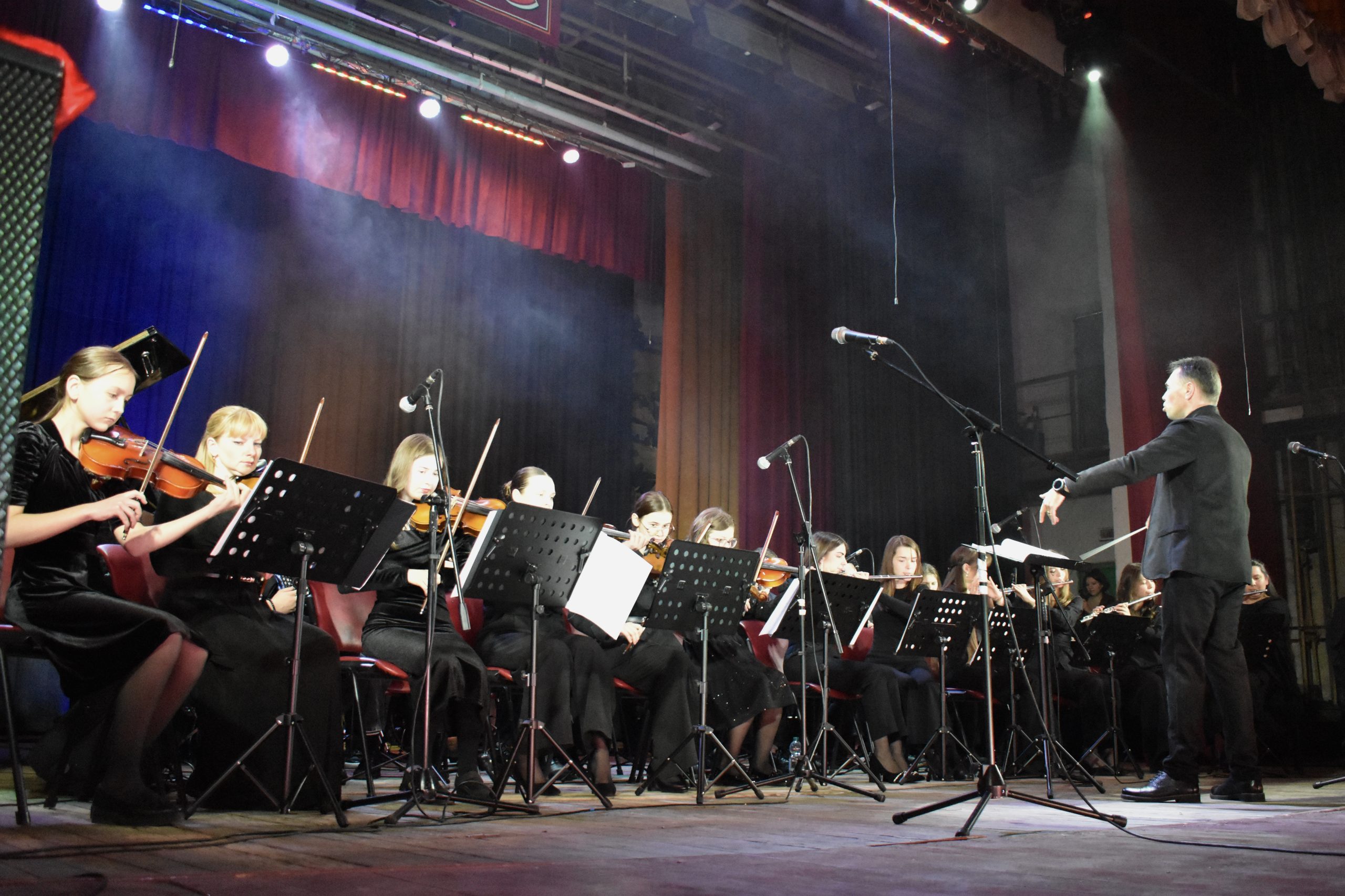 Мистецька синергія: як пройшов неймовірний вечір у міському палаці культури