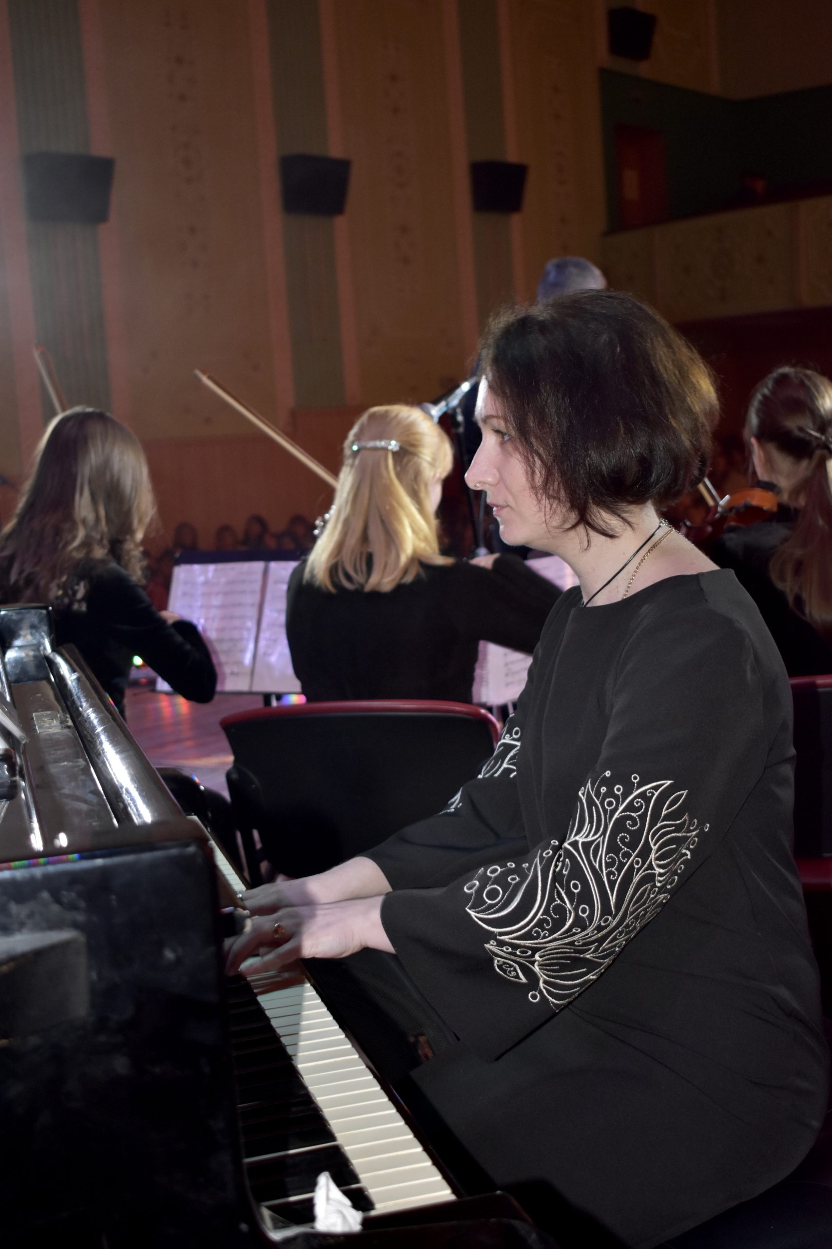 Мистецька синергія: як пройшов неймовірний вечір у міському палаці культури